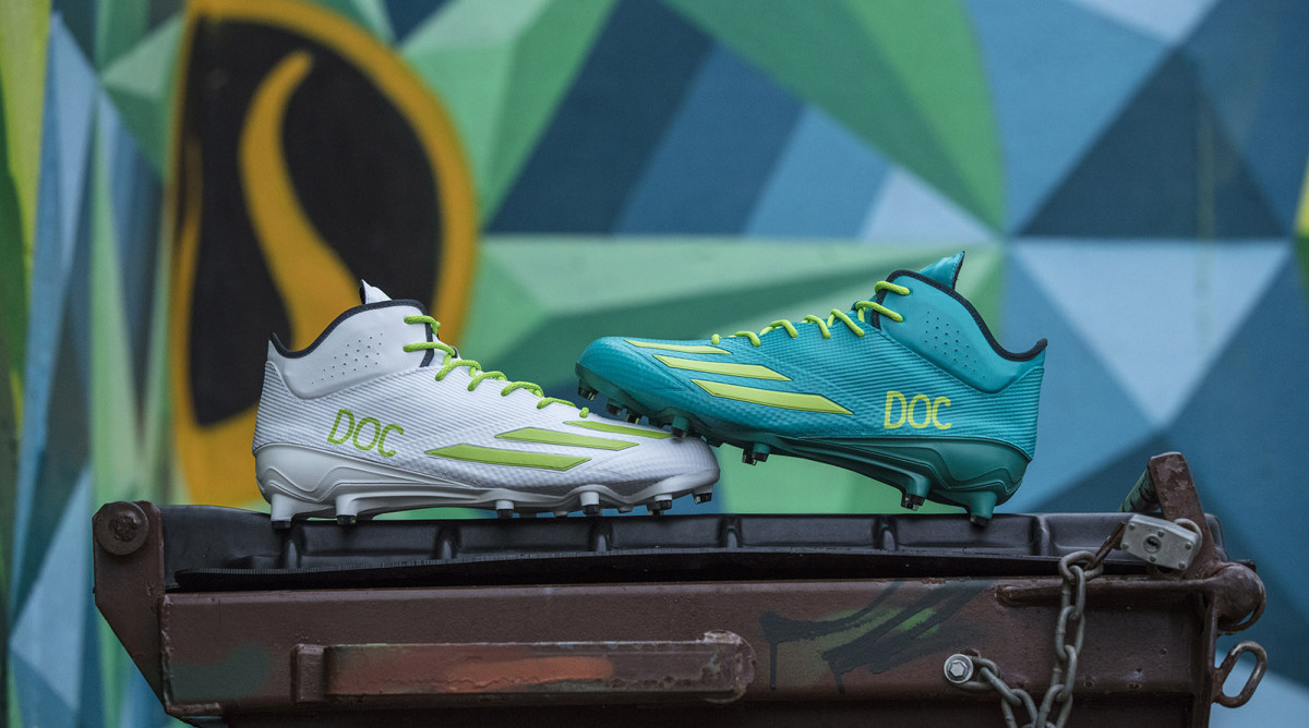 jordan-howard-week-13-cleats.jpg